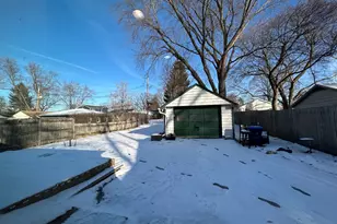 807 Elm Ave, Geneva, IL 60134 - Photo 19