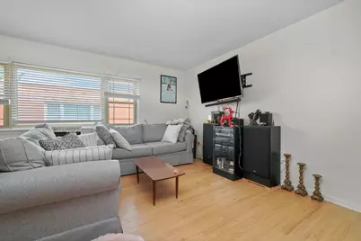 8050 Niles Avenue #2E, Skokie, IL 60077 - Photo 13