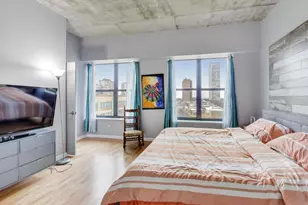 1122 W Catalpa Ave, Chicago, IL 60640 - Photo 9