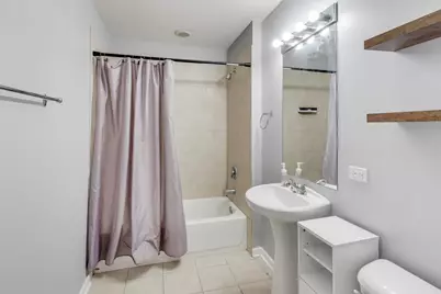 1122 W Catalpa Avenue #703, Chicago, IL 60640 - Photo 13