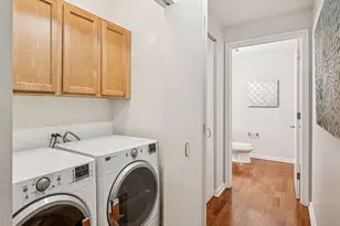 160 E Illinois St, Chicago, IL 60611 - Photo 13