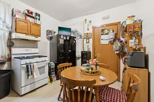 1012 N Ridgeway Ave, Chicago, IL 60651 - Photo 5