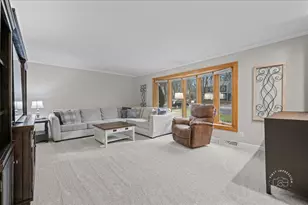 2S924 Shagbark Dr, Batavia, IL 60510 - Photo 7