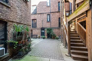 2918 N Pine Grove Ave, Chicago, IL 60657 - Photo 29