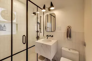 2918 N Pine Grove Ave, Chicago, IL 60657 - Photo 25