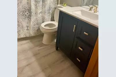 2071 Madison Avenue, Gurnee, IL 60031 - Photo 13