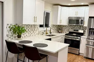 2071 Madison Ave, Gurnee, IL 60031 - Photo 7