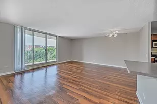 [Address not provided], Lombard, IL 60148 - Photo 3