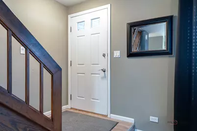 [Address not provided], Elgin, IL 60120 - Photo 5