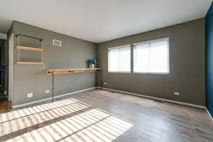 [Address not provided], Elgin, IL 60120 - Photo 17