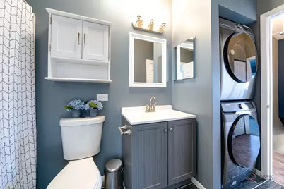 [Address not provided], Elgin, IL 60120 - Photo 25