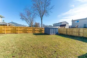 [Address not provided], Elgin, IL 60120 - Photo 33