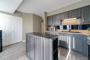 [Address not provided], Elgin, IL 60120 - Photo 13