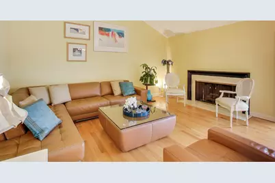 211 Briarwood Pass, Oak Brook, IL 60523 - Photo 7