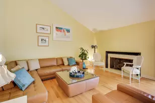 211 Briarwood Pass, Oak Brook, IL 60523 - Photo 7