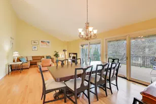 211 Briarwood Pass, Oak Brook, IL 60523 - Photo 9