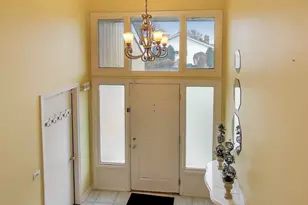 211 Briarwood Pass, Oak Brook, IL 60523 - Photo 5