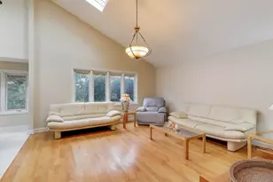 211 Briarwood Pass, Oak Brook, IL 60523 - Photo 15