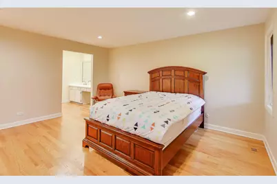 211 Briarwood Pass, Oak Brook, IL 60523 - Photo 29