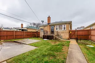 1124 Linden Ave, Bellwood, IL 60104 - Photo 21