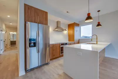 [Address not provided], Chicago, IL 60618 - Photo 5