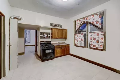 2326 S Sacramento Avenue, Chicago, IL 60623 - Photo 7