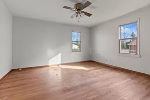 607 W Burbank St, Harvard, IL 60033 - Photo 9