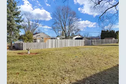 607 W Burbank Street, Harvard, IL 60033 - Photo 17