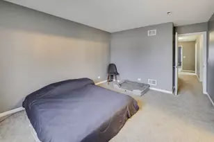 676 S Jade Ln, Round Lake, IL 60073 - Photo 15