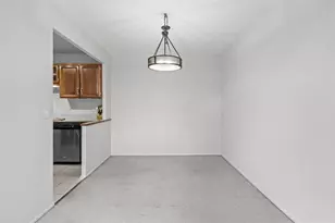 850 Wellington Ave, Elk Grove Village, IL 60007 - Photo 7