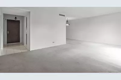 850 Wellington Avenue #311, Elk Grove Village, IL 60007 - Photo 3