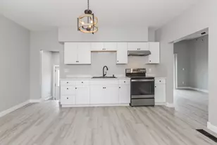 1006 N Morris Ave, Bloomington, IL 61701 - Photo 19