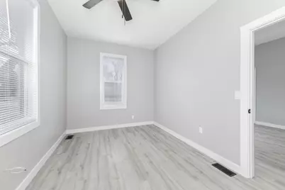 1006 N Morris Avenue, Bloomington, IL 61701 - Photo 25