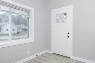 1006 N Morris Ave, Bloomington, IL 61701 - Photo 13