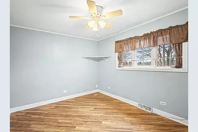 [Address not provided], Burbank, IL 60459 - Photo 7