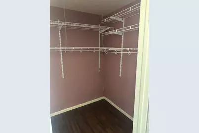 [Address not provided], Hoffman Estates, IL 60169 - Photo 13