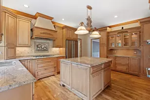 25410 N Cayuga Trail, Lake Barrington, IL 60010 - Photo 9