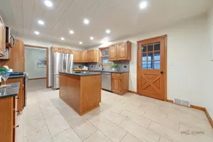 26585 N Pheasant Ct, Wauconda, IL 60084 - Photo 17