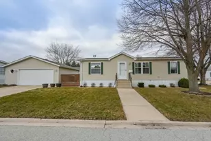 1151 Ash Ct, Manteno, IL 60950 - Photo 3