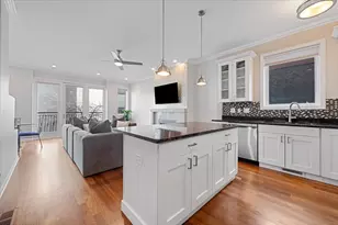 1628 N Bosworth Ave, Chicago, IL 60642 - Photo 5