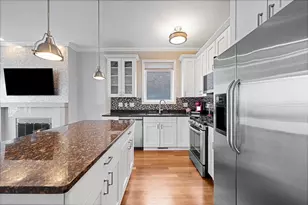 1628 N Bosworth Ave, Chicago, IL 60642 - Photo 3