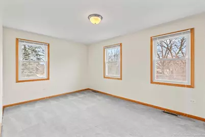 8305 S 85th Court, Hickory Hills, IL 60457 - Photo 17