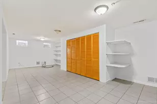 8305 S 85th Ct, Hickory Hills, IL 60457 - Photo 23