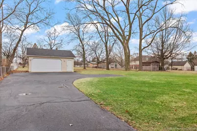 8305 S 85th Court, Hickory Hills, IL 60457 - Photo 25