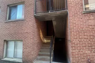 2245 W Farwell Ave, Chicago, IL 60645 - Photo 13