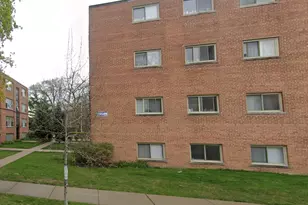 2245 W Farwell Ave, Chicago, IL 60645 - Photo 1