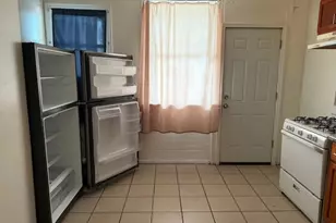 [Address not provided], Chicago, IL 60649 - Photo 5