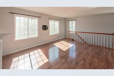 2214 Colorado Avenue #2214, Elgin, IL 60123 - Photo 3