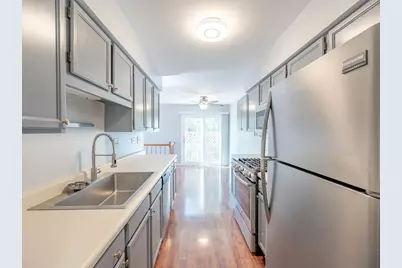 2214 Colorado Avenue #2214, Elgin, IL 60123 - Photo 5