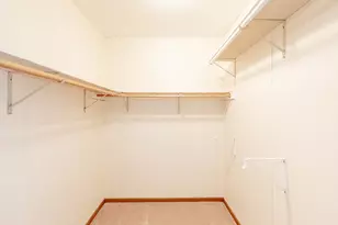 2214 Colorado Ave, Elgin, IL 60123 - Photo 9